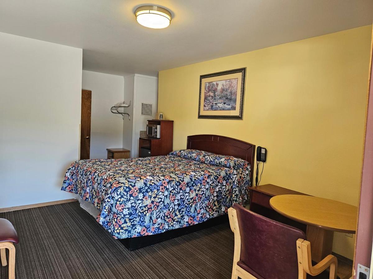 Cle Elum Travelers Inn Екстер'єр фото