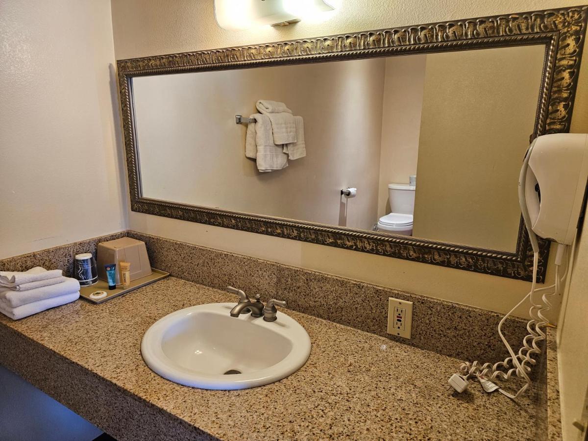 Cle Elum Travelers Inn Екстер'єр фото